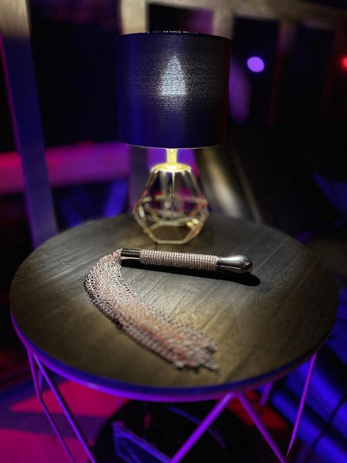 Loveroom De Luxe - Theme 50 Nuances De Grey Maison Privative Spa Insolite Douchy-les-Mines Luaran gambar